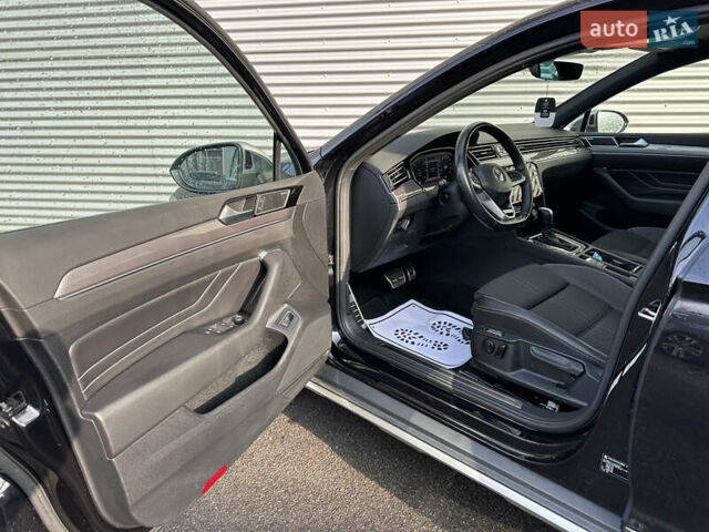 Черный Фольксваген Пассат Альтрак, объемом двигателя 2 л и пробегом 218 тыс. км за 25500 $, фото 50 на Automoto.ua