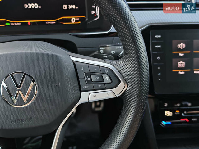 Черный Фольксваген Пассат Альтрак, объемом двигателя 2 л и пробегом 170 тыс. км за 29999 $, фото 30 на Automoto.ua