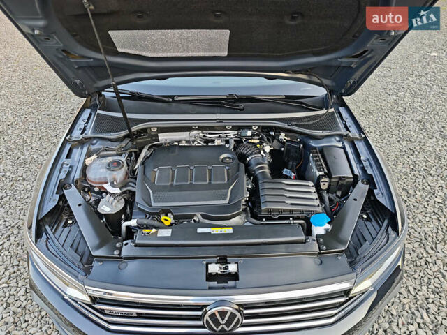 Черный Фольксваген Пассат Альтрак, объемом двигателя 2 л и пробегом 170 тыс. км за 29999 $, фото 59 на Automoto.ua