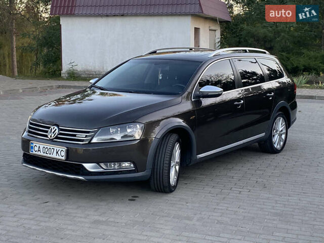 Коричневый Фольксваген Пассат Альтрак, объемом двигателя 2 л и пробегом 266 тыс. км за 12500 $, фото 6 на Automoto.ua