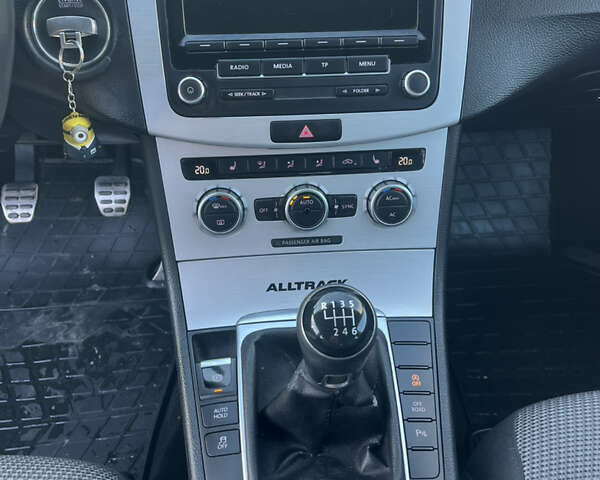 Коричневий Фольксваген Пассат Альтрак, об'ємом двигуна 2 л та пробігом 278 тис. км за 9999 $, фото 14 на Automoto.ua