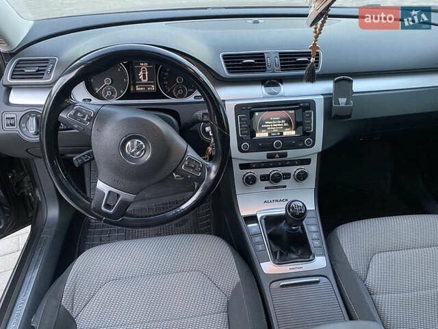 Коричневый Фольксваген Пассат Альтрак, объемом двигателя 2 л и пробегом 266 тыс. км за 12500 $, фото 8 на Automoto.ua