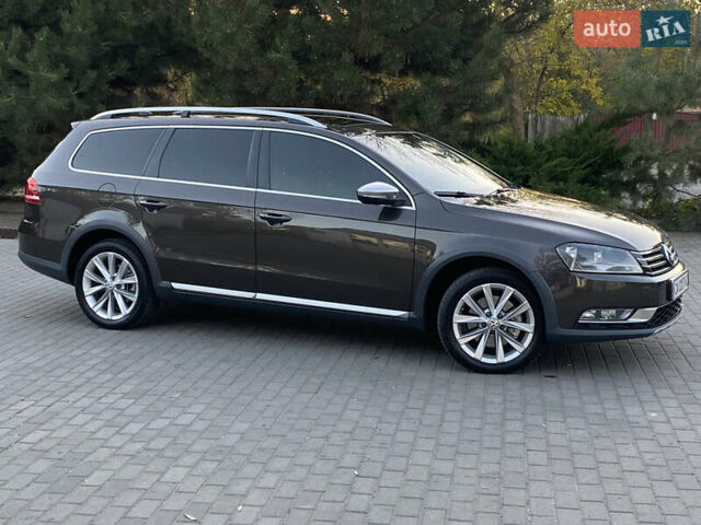 Коричневый Фольксваген Пассат Альтрак, объемом двигателя 2 л и пробегом 266 тыс. км за 12500 $, фото 1 на Automoto.ua