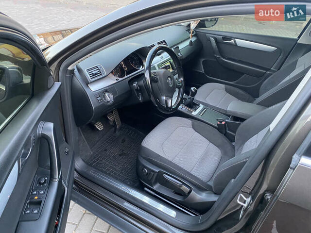 Коричневый Фольксваген Пассат Альтрак, объемом двигателя 2 л и пробегом 266 тыс. км за 12500 $, фото 7 на Automoto.ua