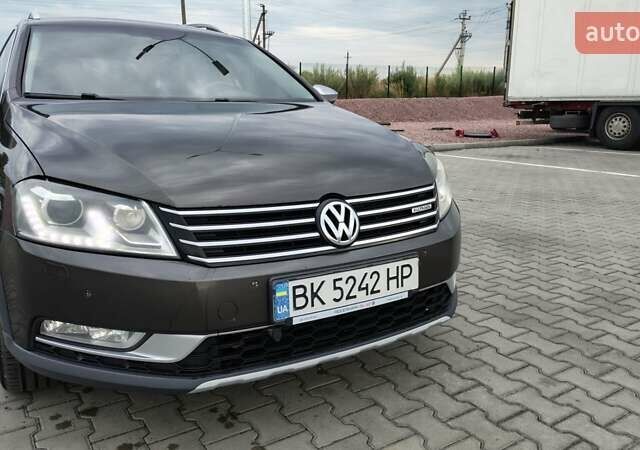 Коричневый Фольксваген Пассат Альтрак, объемом двигателя 1.97 л и пробегом 292 тыс. км за 13200 $, фото 9 на Automoto.ua