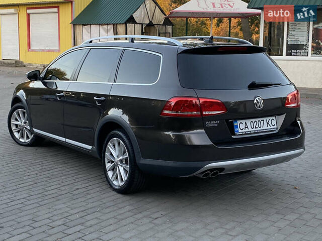 Коричневый Фольксваген Пассат Альтрак, объемом двигателя 2 л и пробегом 266 тыс. км за 12500 $, фото 4 на Automoto.ua