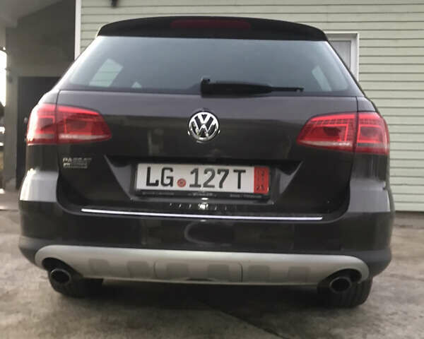 Коричневый Фольксваген Пассат Альтрак, объемом двигателя 2 л и пробегом 215 тыс. км за 16000 $, фото 61 на Automoto.ua