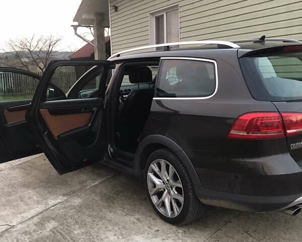 Коричневый Фольксваген Пассат Альтрак, объемом двигателя 2 л и пробегом 215 тыс. км за 16000 $, фото 15 на Automoto.ua