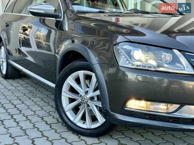 Коричневый Фольксваген Пассат Альтрак, объемом двигателя 2 л и пробегом 260 тыс. км за 12370 $, фото 43 на Automoto.ua