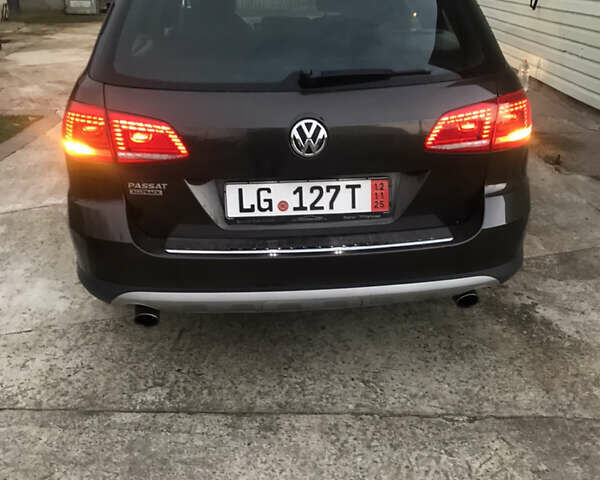 Коричневый Фольксваген Пассат Альтрак, объемом двигателя 2 л и пробегом 215 тыс. км за 16000 $, фото 56 на Automoto.ua