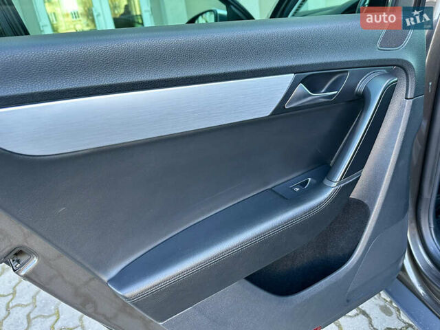 Коричневый Фольксваген Пассат Альтрак, объемом двигателя 2 л и пробегом 260 тыс. км за 12370 $, фото 55 на Automoto.ua