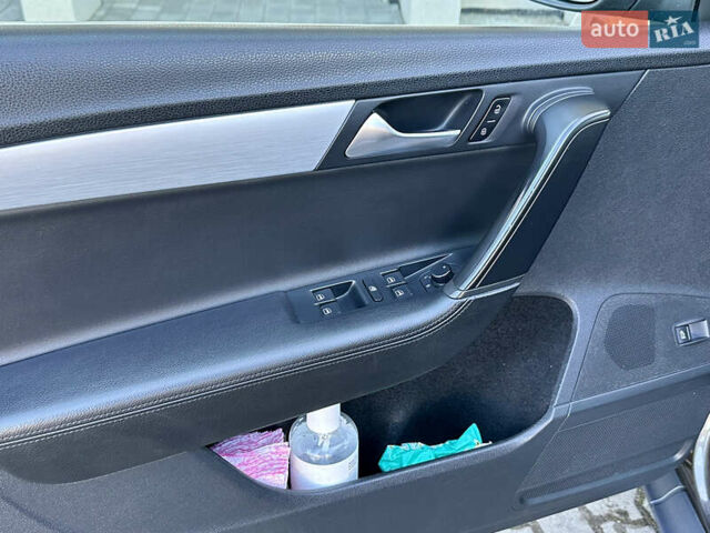 Коричневый Фольксваген Пассат Альтрак, объемом двигателя 2 л и пробегом 260 тыс. км за 12370 $, фото 53 на Automoto.ua