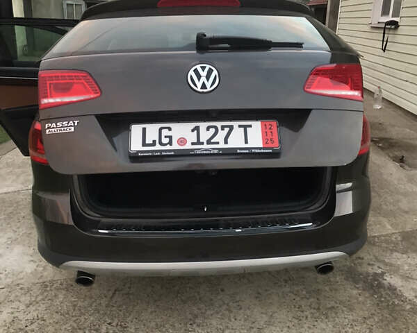 Коричневый Фольксваген Пассат Альтрак, объемом двигателя 2 л и пробегом 215 тыс. км за 16000 $, фото 12 на Automoto.ua