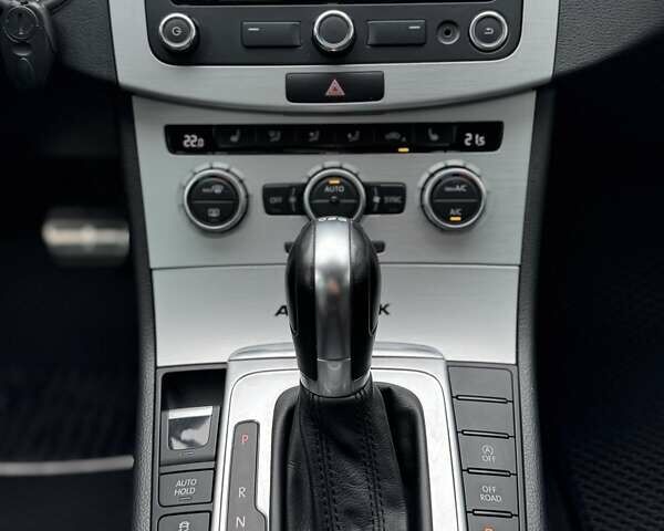 Коричневый Фольксваген Пассат Альтрак, объемом двигателя 2 л и пробегом 270 тыс. км за 13000 $, фото 19 на Automoto.ua