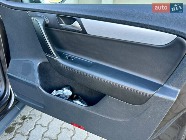 Коричневый Фольксваген Пассат Альтрак, объемом двигателя 2 л и пробегом 260 тыс. км за 12370 $, фото 50 на Automoto.ua