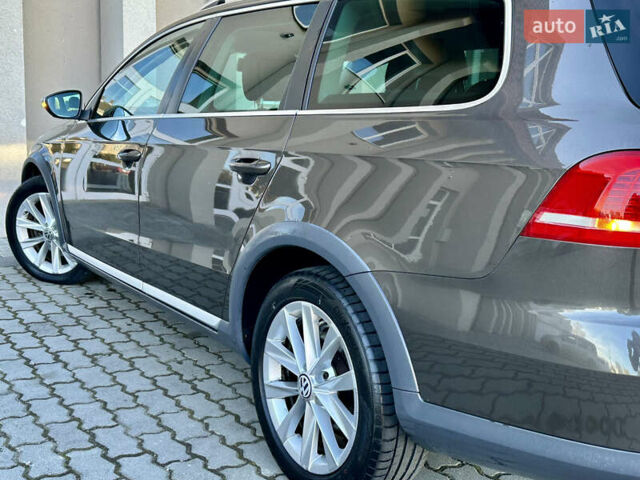 Коричневый Фольксваген Пассат Альтрак, объемом двигателя 2 л и пробегом 260 тыс. км за 12370 $, фото 12 на Automoto.ua