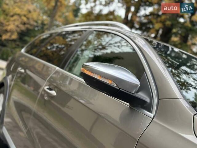 Коричневый Фольксваген Пассат Альтрак, объемом двигателя 2 л и пробегом 223 тыс. км за 12850 $, фото 66 на Automoto.ua