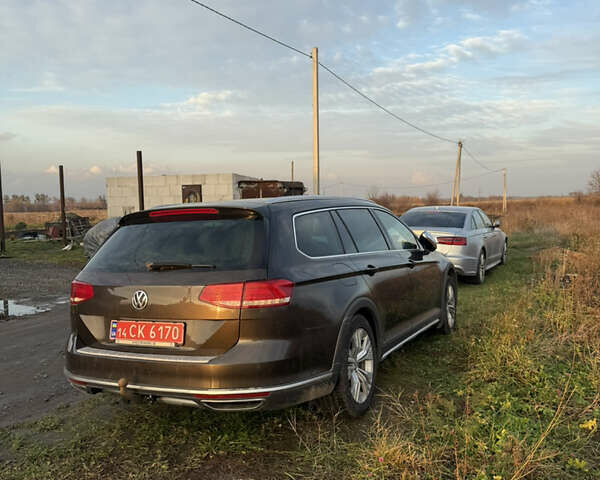 Коричневый Фольксваген Пассат Альтрак, объемом двигателя 2 л и пробегом 284 тыс. км за 16800 $, фото 2 на Automoto.ua