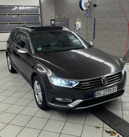 Коричневий Фольксваген Пассат Альтрак, об'ємом двигуна 1.97 л та пробігом 236 тис. км за 18900 $, фото 1 на Automoto.ua