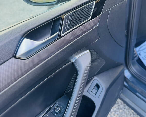 Коричневий Фольксваген Пассат Альтрак, об'ємом двигуна 2 л та пробігом 251 тис. км за 18500 $, фото 19 на Automoto.ua