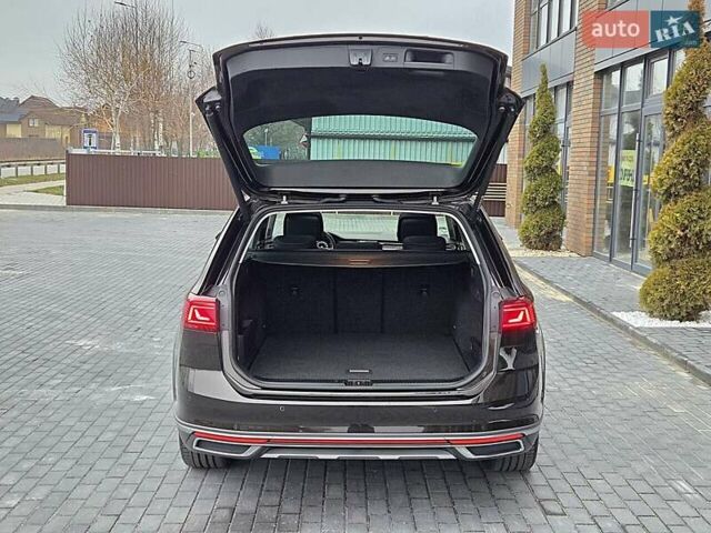 Коричневый Фольксваген Пассат Альтрак, объемом двигателя 2 л и пробегом 184 тыс. км за 29950 $, фото 149 на Automoto.ua