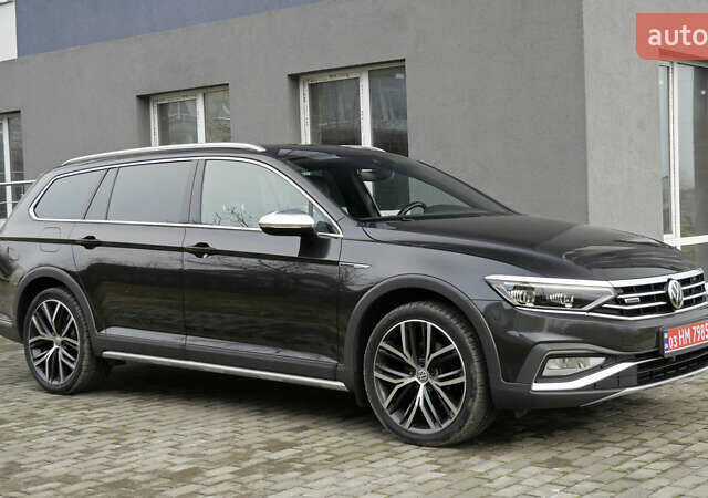 Коричневый Фольксваген Пассат Альтрак, объемом двигателя 2 л и пробегом 186 тыс. км за 28990 $, фото 4 на Automoto.ua