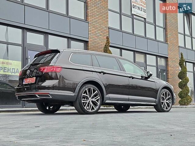 Коричневый Фольксваген Пассат Альтрак, объемом двигателя 2 л и пробегом 184 тыс. км за 29950 $, фото 134 на Automoto.ua