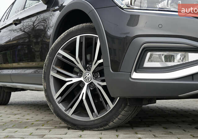 Коричневый Фольксваген Пассат Альтрак, объемом двигателя 2 л и пробегом 186 тыс. км за 28990 $, фото 2 на Automoto.ua