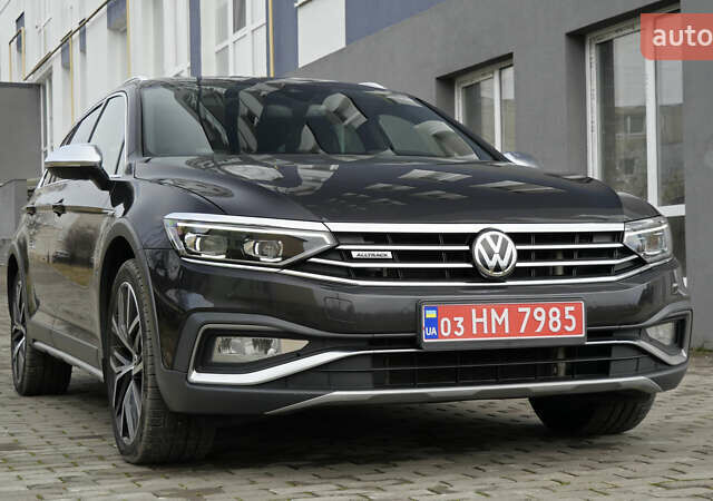 Коричневый Фольксваген Пассат Альтрак, объемом двигателя 2 л и пробегом 186 тыс. км за 28990 $, фото 5 на Automoto.ua