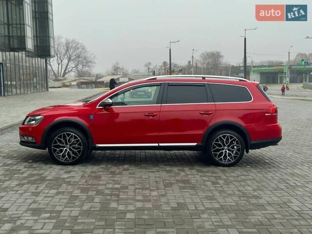 Червоний Фольксваген Пассат Альтрак, об'ємом двигуна 2 л та пробігом 345 тис. км за 15700 $, фото 4 на Automoto.ua