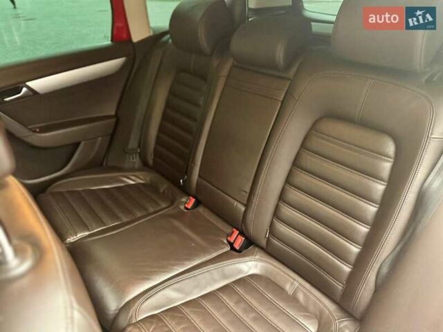 Червоний Фольксваген Пассат Альтрак, об'ємом двигуна 2 л та пробігом 345 тис. км за 15700 $, фото 16 на Automoto.ua