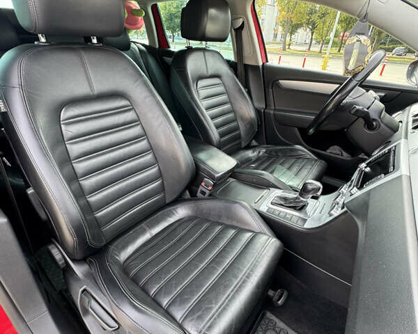 Красный Фольксваген Пассат Альтрак, объемом двигателя 1.97 л и пробегом 289 тыс. км за 11900 $, фото 16 на Automoto.ua