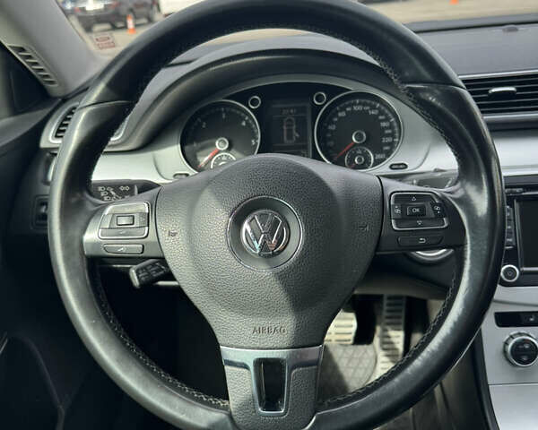 Красный Фольксваген Пассат Альтрак, объемом двигателя 1.97 л и пробегом 289 тыс. км за 11900 $, фото 9 на Automoto.ua