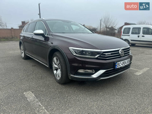 Червоний Фольксваген Пассат Альтрак, об'ємом двигуна 2 л та пробігом 227 тис. км за 19700 $, фото 4 на Automoto.ua