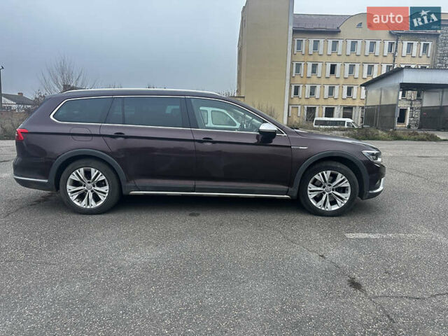 Червоний Фольксваген Пассат Альтрак, об'ємом двигуна 2 л та пробігом 227 тис. км за 19700 $, фото 5 на Automoto.ua