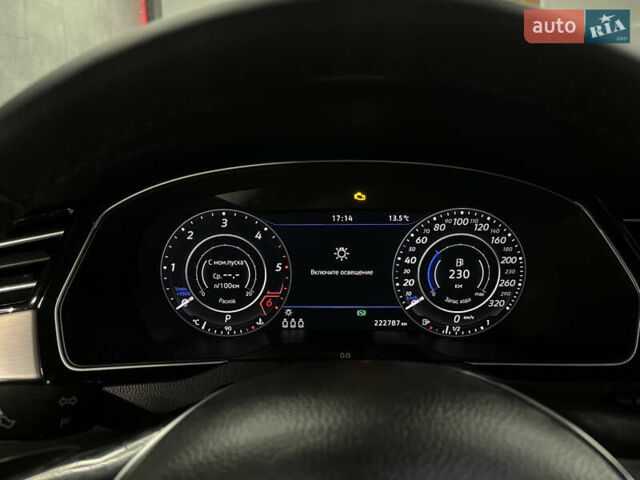 Красный Фольксваген Пассат Альтрак, объемом двигателя 1.97 л и пробегом 222 тыс. км за 25000 $, фото 3 на Automoto.ua