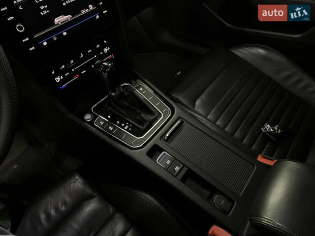 Красный Фольксваген Пассат Альтрак, объемом двигателя 1.97 л и пробегом 222 тыс. км за 25000 $, фото 30 на Automoto.ua