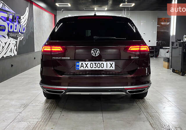 Красный Фольксваген Пассат Альтрак, объемом двигателя 1.97 л и пробегом 222 тыс. км за 25000 $, фото 15 на Automoto.ua