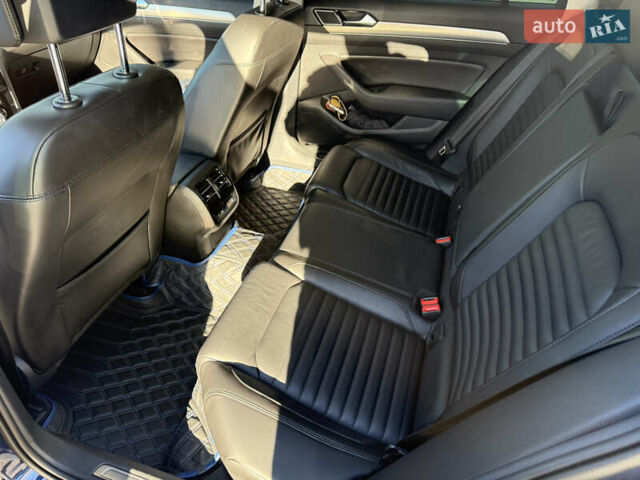 Фольксваген Пассат Альтрак, объемом двигателя 2 л и пробегом 285 тыс. км за 17500 $, фото 10 на Automoto.ua