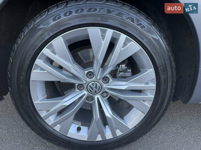 Фольксваген Пассат Альтрак, объемом двигателя 2 л и пробегом 285 тыс. км за 17500 $, фото 14 на Automoto.ua