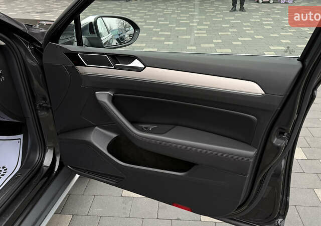 Фольксваген Пассат Альтрак, объемом двигателя 1.97 л и пробегом 270 тыс. км за 18600 $, фото 16 на Automoto.ua