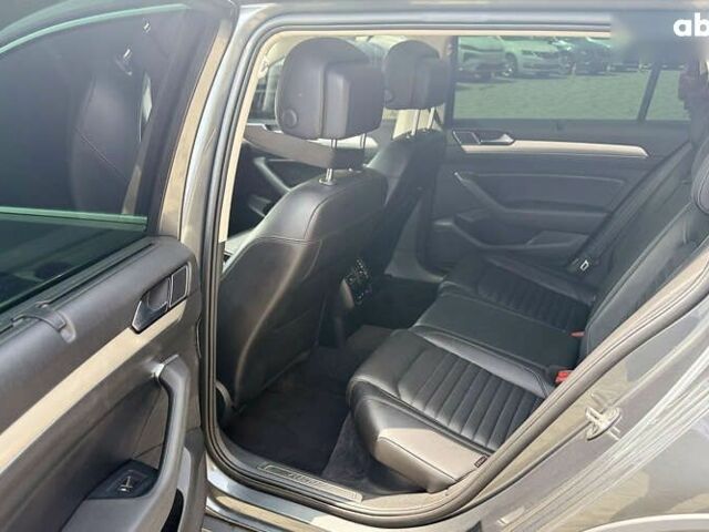 Фольксваген Пассат Альтрак, об'ємом двигуна 2 л та пробігом 270 тис. км за 21000 $, фото 10 на Automoto.ua