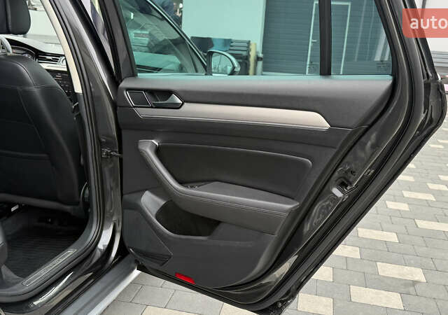 Фольксваген Пассат Альтрак, объемом двигателя 1.97 л и пробегом 270 тыс. км за 18600 $, фото 13 на Automoto.ua