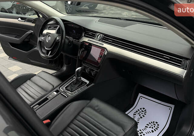 Фольксваген Пассат Альтрак, объемом двигателя 1.97 л и пробегом 270 тыс. км за 18600 $, фото 15 на Automoto.ua