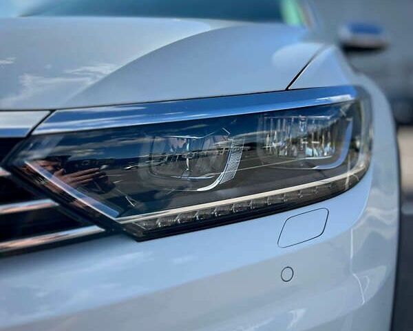 Фольксваген Пассат Альтрак, объемом двигателя 2 л и пробегом 243 тыс. км за 18800 $, фото 9 на Automoto.ua