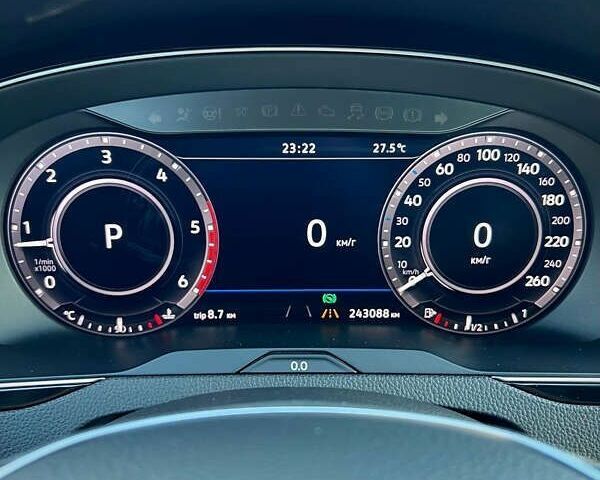 Фольксваген Пассат Альтрак, объемом двигателя 2 л и пробегом 243 тыс. км за 18800 $, фото 25 на Automoto.ua