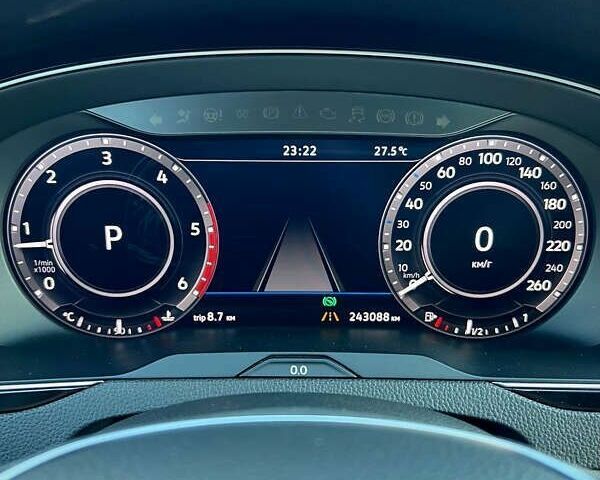 Фольксваген Пассат Альтрак, объемом двигателя 2 л и пробегом 243 тыс. км за 18800 $, фото 26 на Automoto.ua