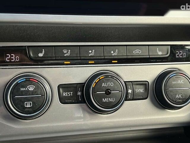 Фольксваген Пассат Альтрак, объемом двигателя 2 л и пробегом 196 тыс. км за 21900 $, фото 15 на Automoto.ua