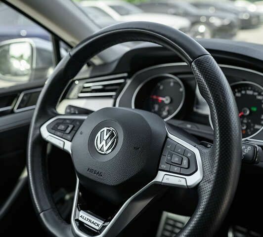 Фольксваген Пассат Альтрак, объемом двигателя 2 л и пробегом 168 тыс. км за 25900 $, фото 16 на Automoto.ua