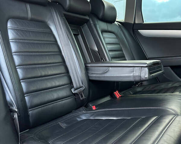 Серый Фольксваген Пассат Альтрак, объемом двигателя 2 л и пробегом 203 тыс. км за 12999 $, фото 19 на Automoto.ua